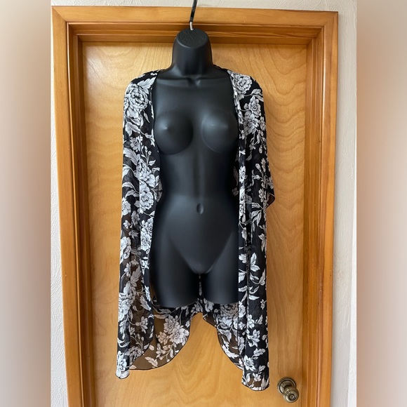 Womens one size sheer black and white cover up. - Picture 1 of 5